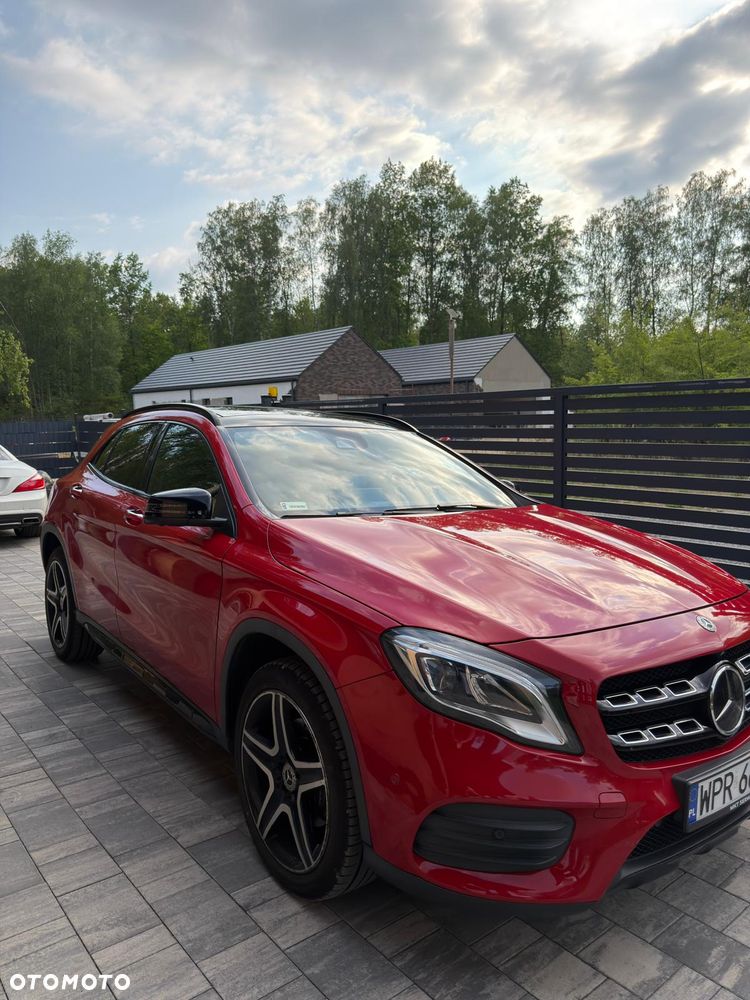 Mercedes-Benz GLA 220 4-Matic AMG Line - 1