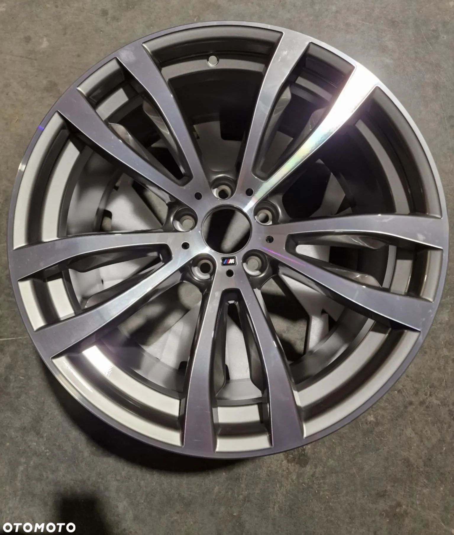NOWA ORYGINALNA Felga aluminiowa BMW X5 F15/X6 F16 - 1