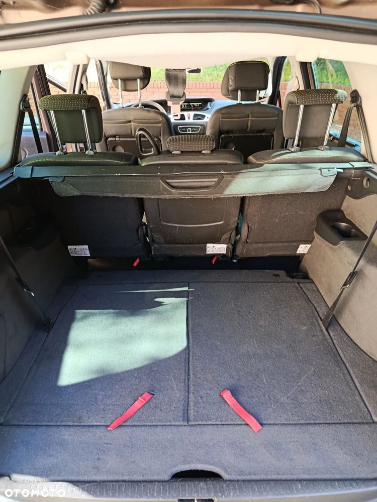 Renault Grand Scenic - 10