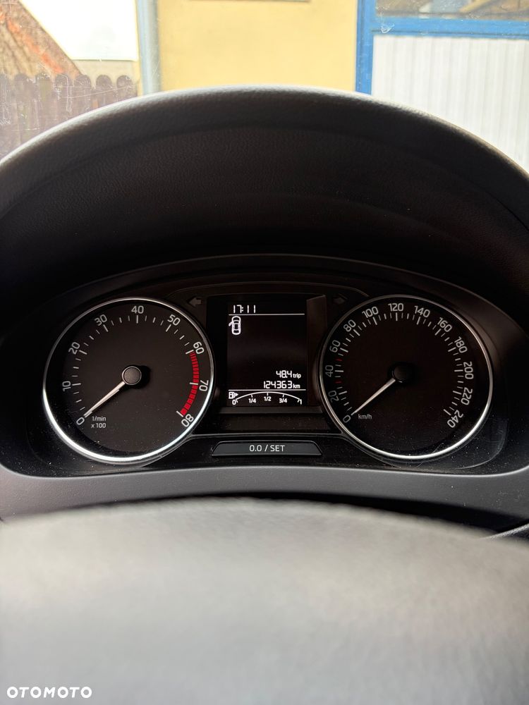 Skoda RAPID 1.2 TSI (Green tec) Ambition - 7