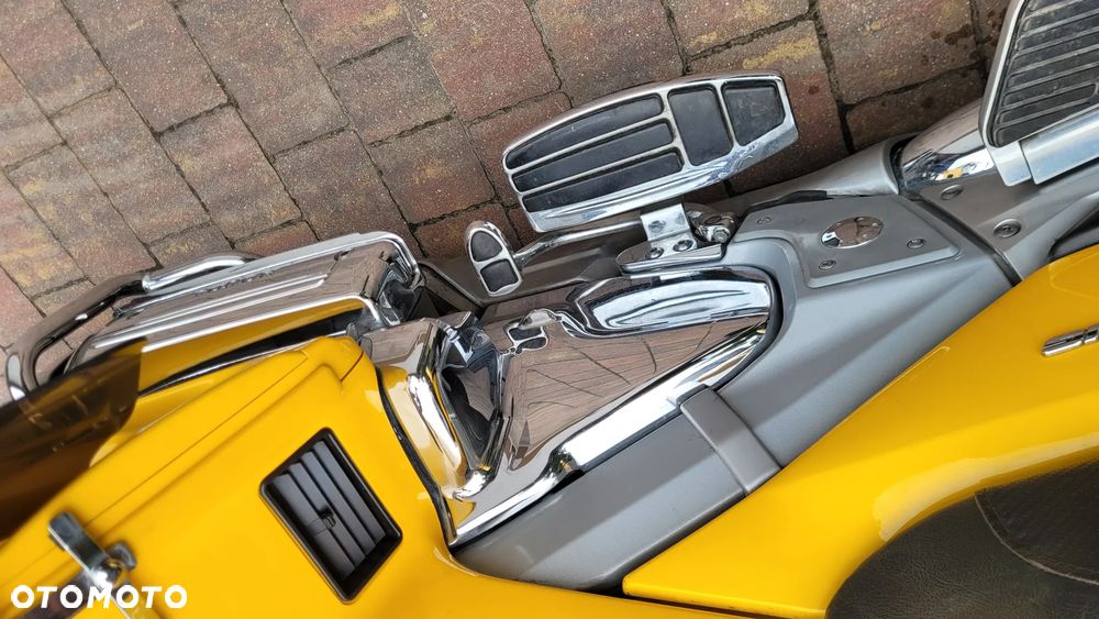 Honda GL - 27