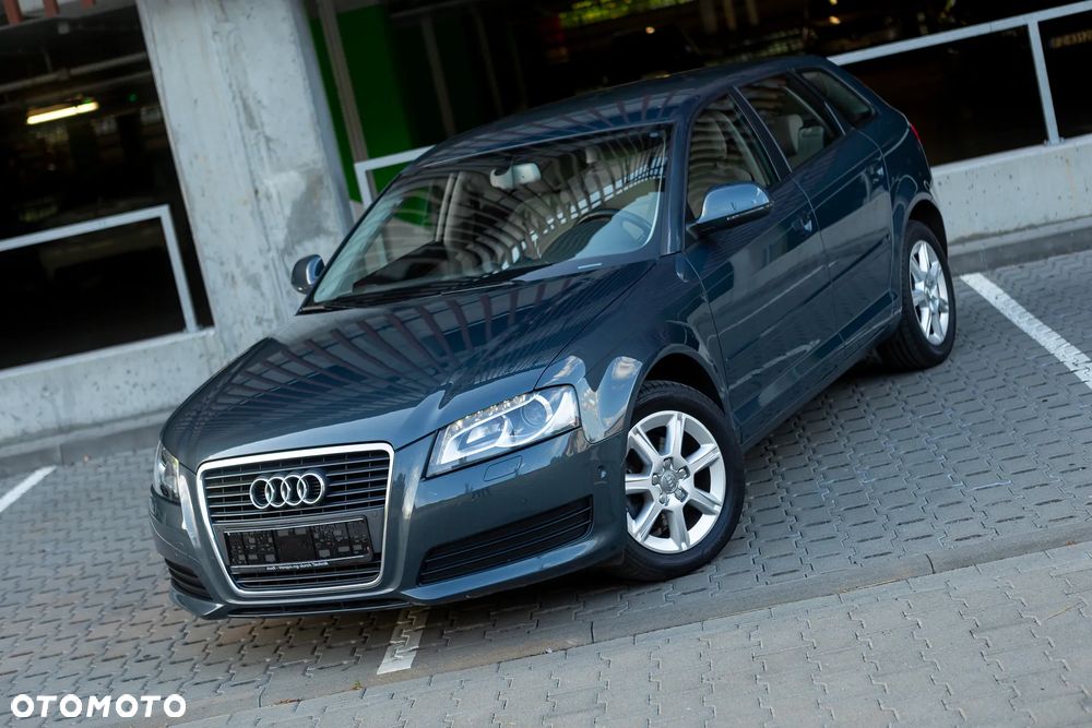 Audi A3 Sportback - 2