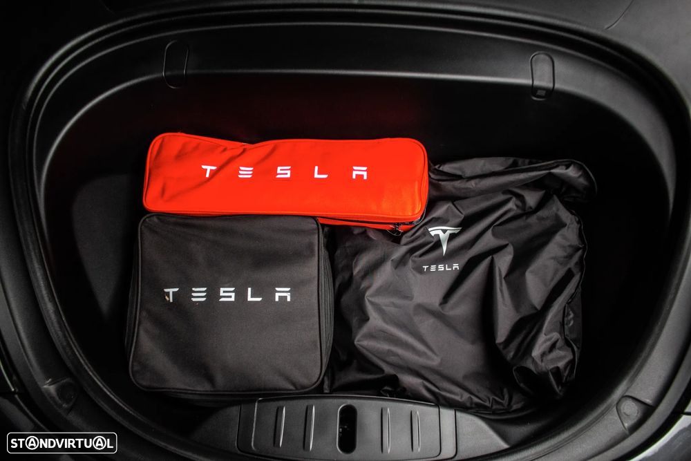 Tesla Model 3 Performance Dual Motor AWD - 26