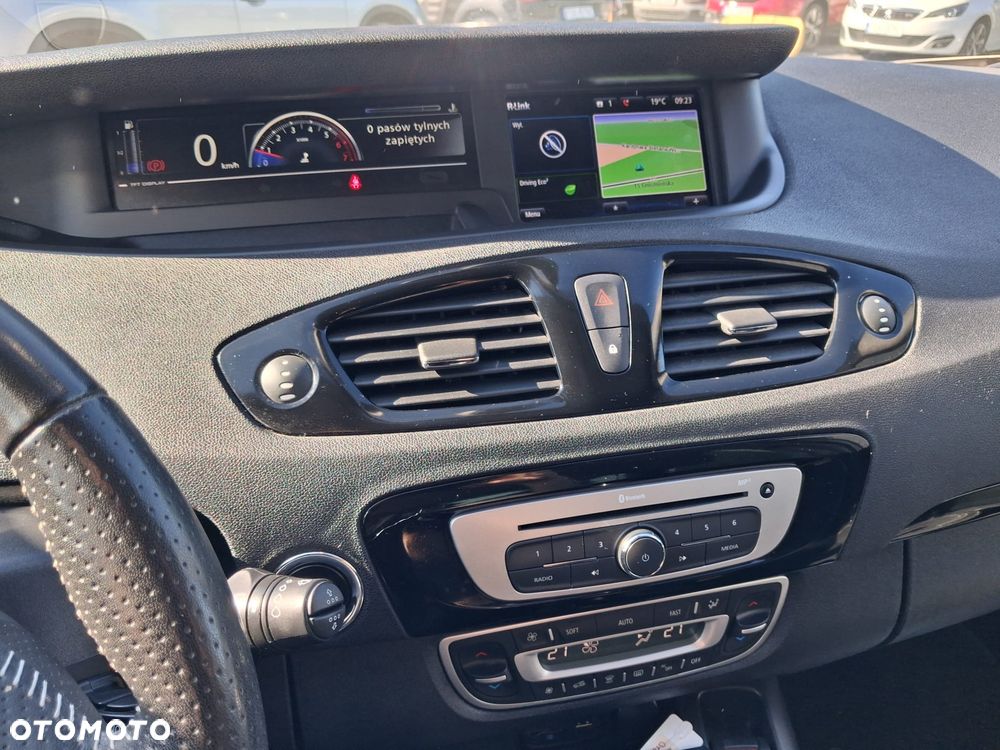 Renault Grand Scenic ENERGY TCe 130 BOSE EDITION - 23