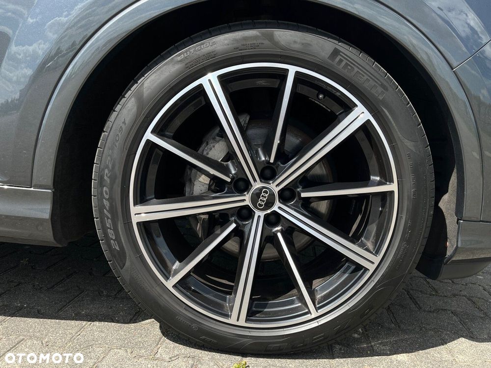 Audi Q7 - 10