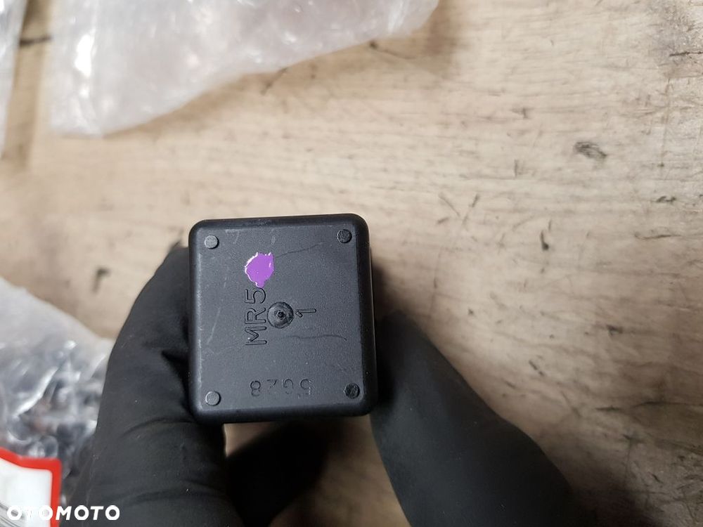 Oryginalny przekaźnik rozrusznika stycznik Honda 06353-MR5-306 - 8