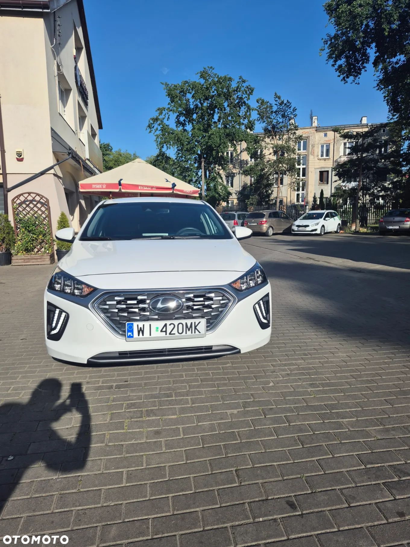 Hyundai IONIQ Hybrid 1.6 GDI Premium - 1
