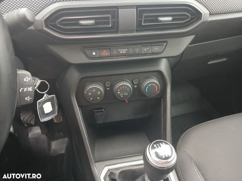 Dacia Logan TCe 90 MT6 Comfort - 8