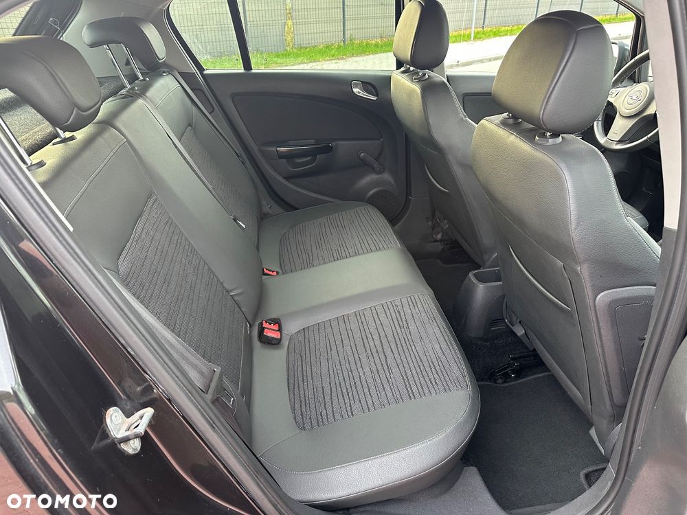 Opel Corsa 1.4 16V Cosmo - 31