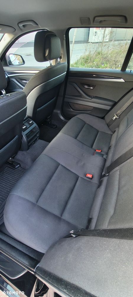 BMW Seria 5 525d Luxury Line - 15