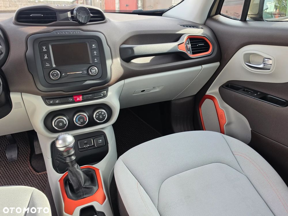 Jeep Renegade - 23