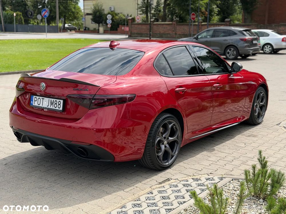 Alfa Romeo Giulia 2.2 AT8-Q4 Veloce - 5