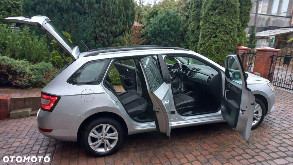 Skoda Fabia 1.0 TSI Ambition - 32