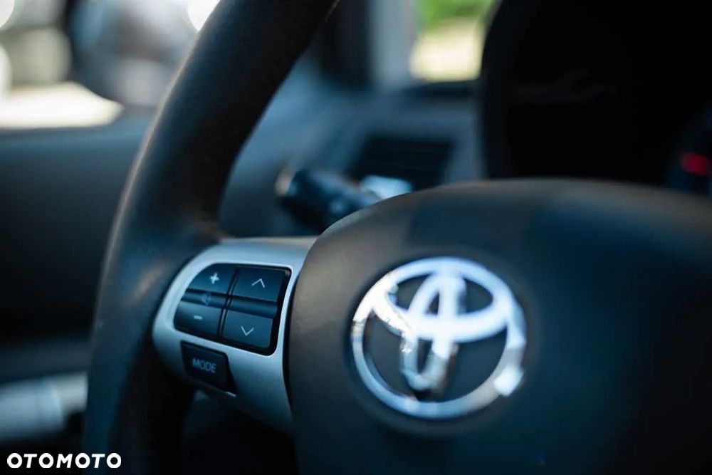 Toyota Auris 1.8 HSD Luna - 17