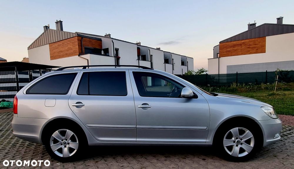 Skoda Octavia 1.8 TSI Elegance DSG - 5