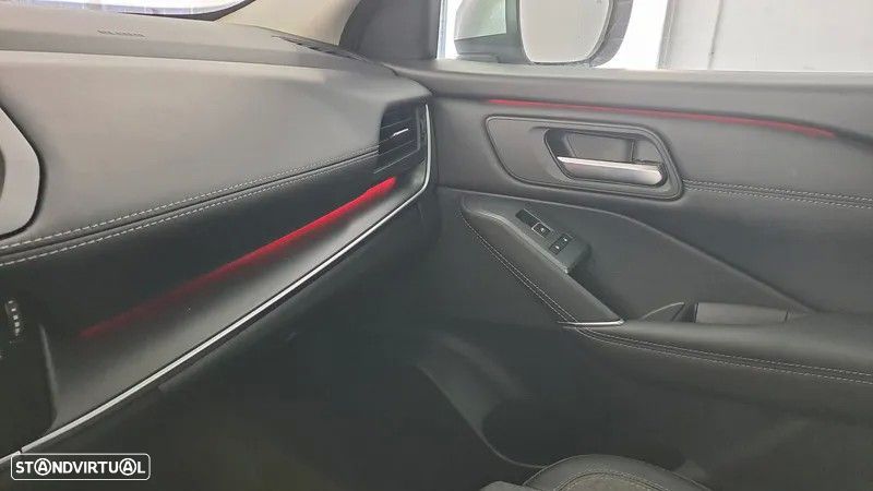 Nissan Qashqai 1.3 DIG-T N-Connecta LED - 22