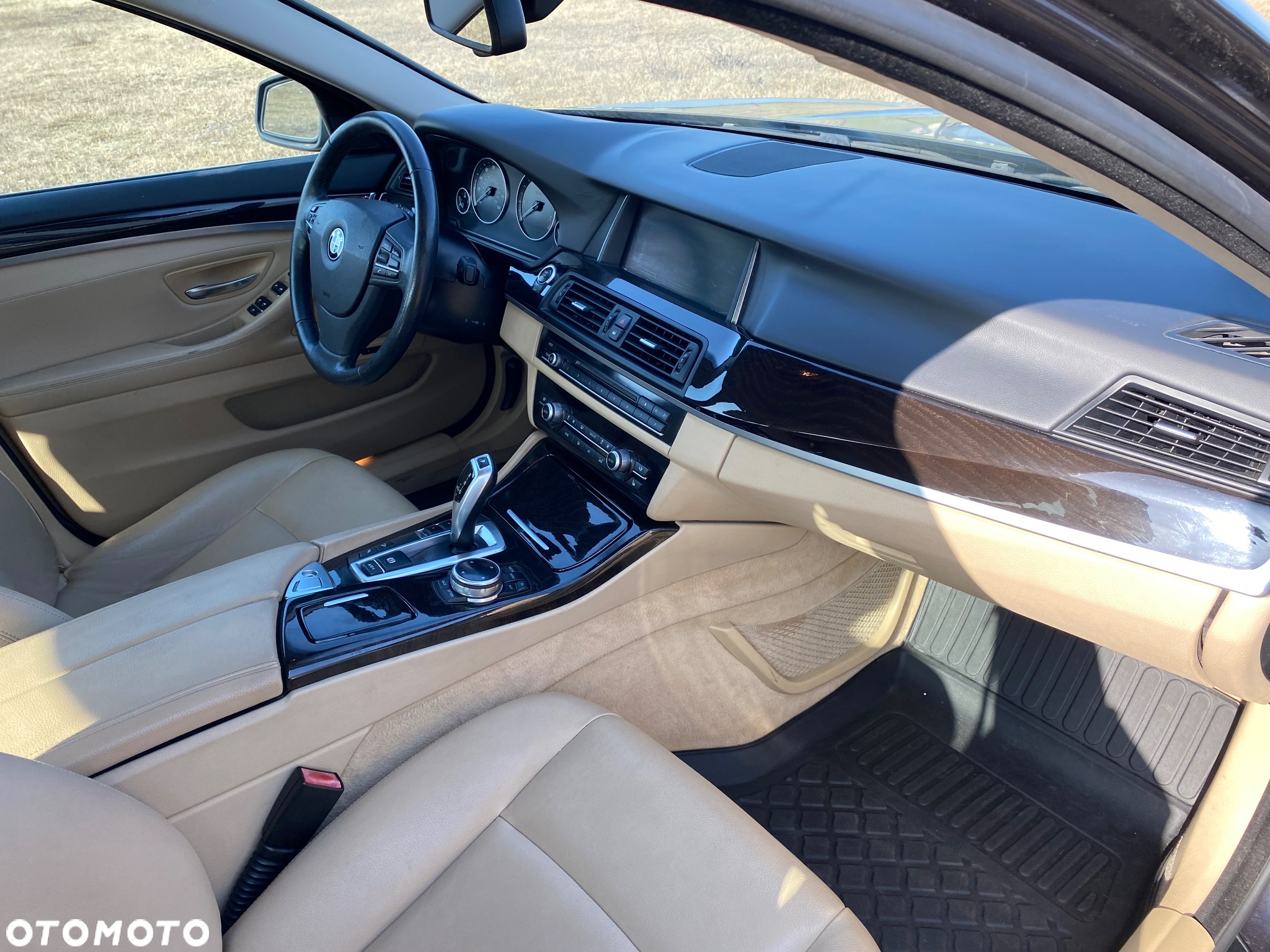 BMW Seria 5 528i xDrive - 6