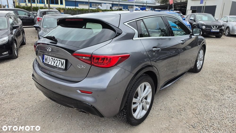 Infiniti QX30 2.0t Luxe Tech AWD 7DCT - 4