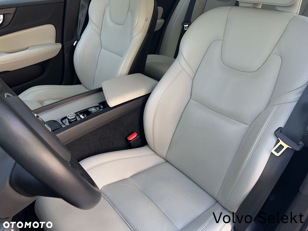 Volvo V60 Cross Country - 15