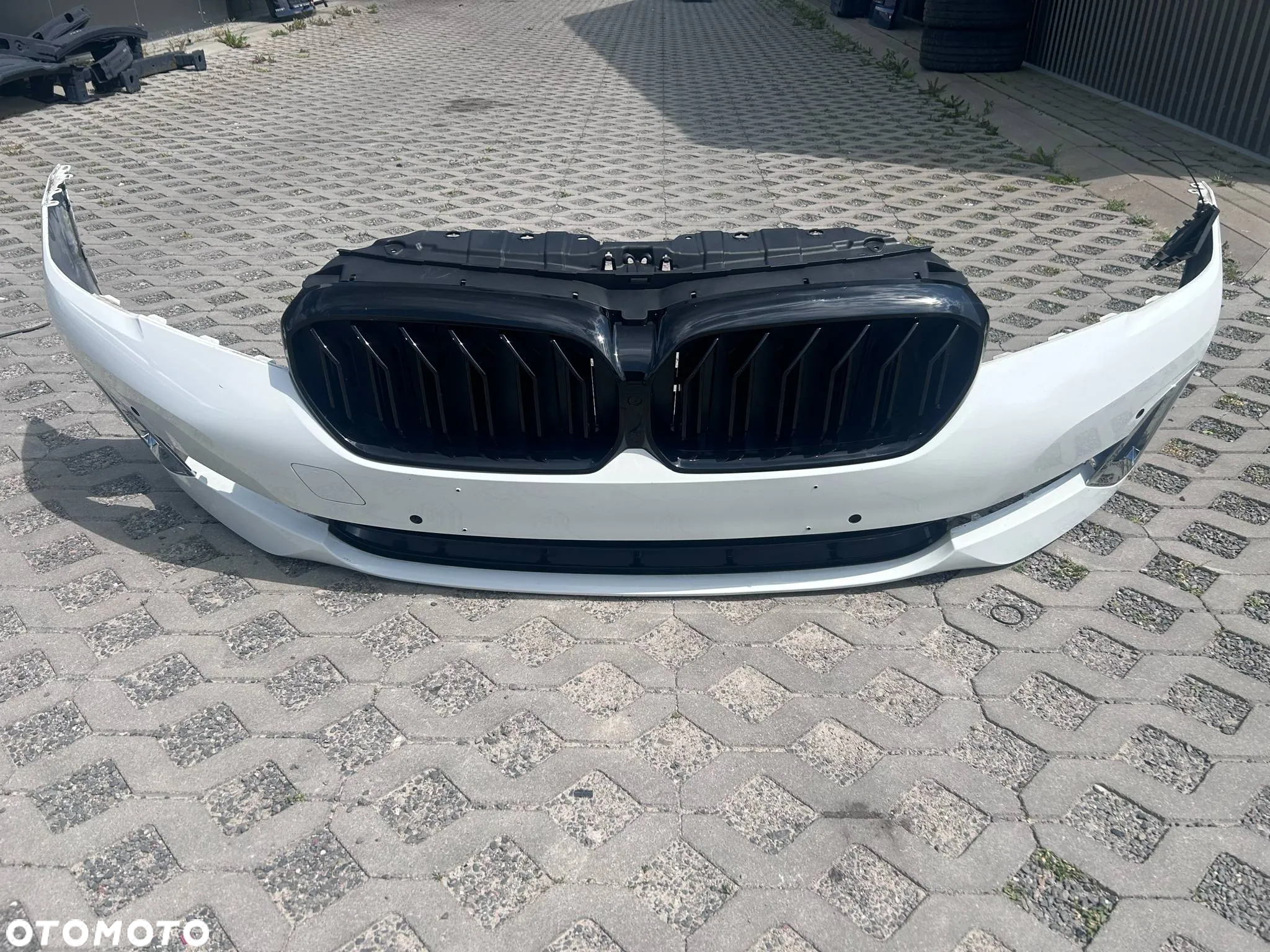 BMW 5 LCI G30 G31 Zderzak Przód Przedni 4xPDC Alpinweiss 300 - 4