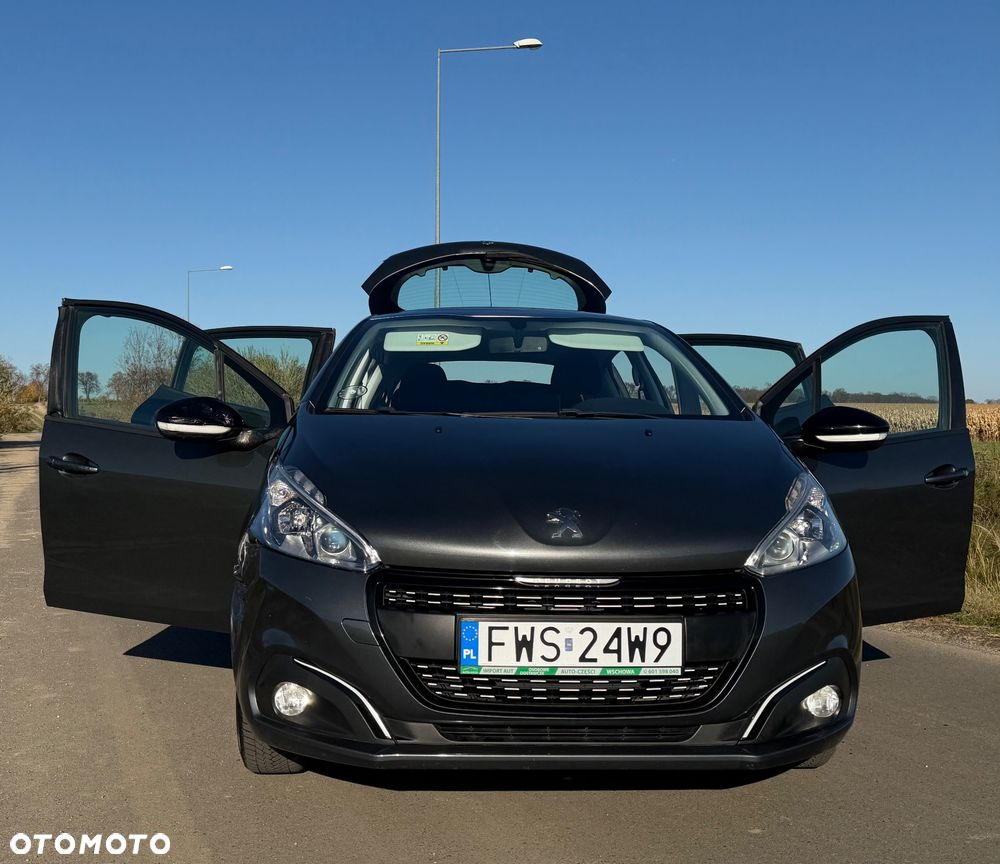 Peugeot 208 2018 photo 3