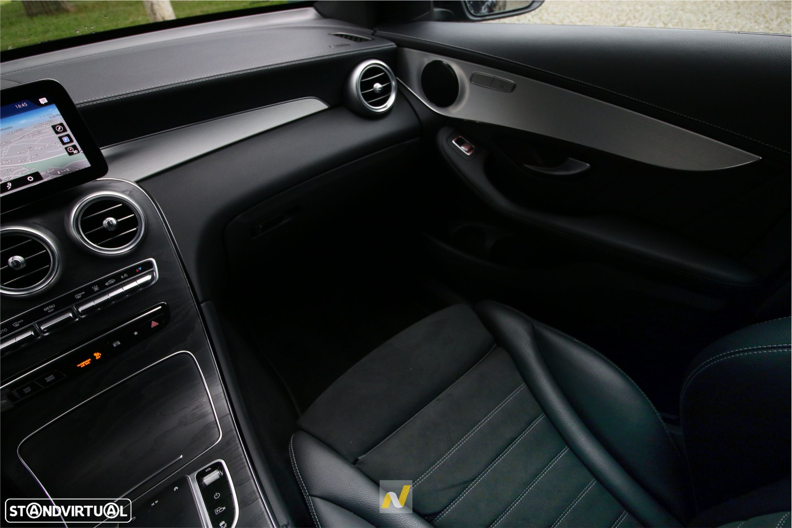 Mercedes-Benz GLC 300 de 4Matic - 23