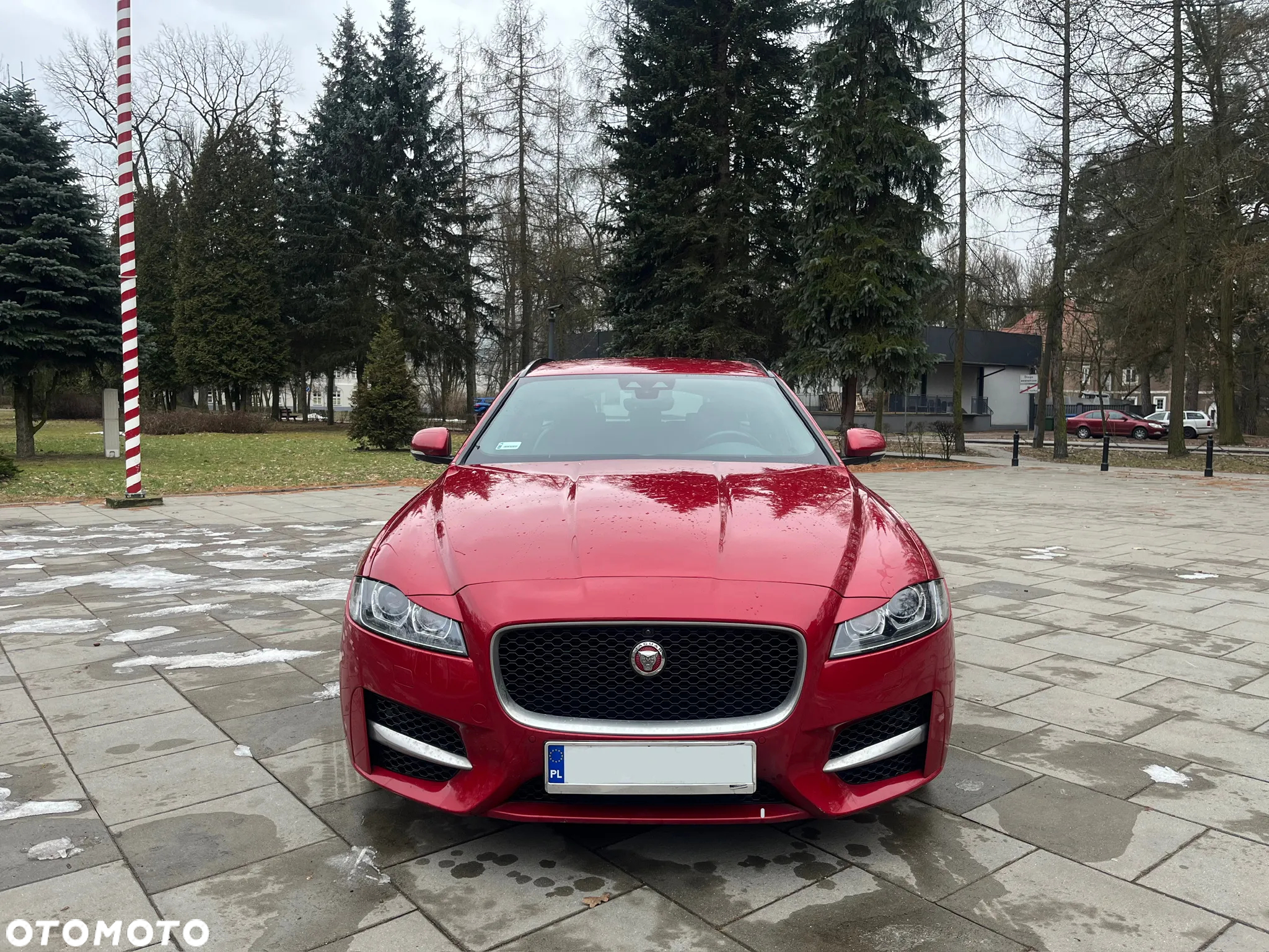 Jaguar XF 30t AWD Sportbrake R-Sport - 2