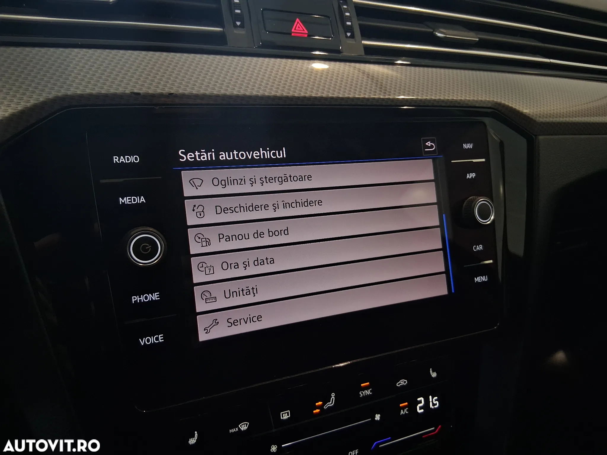 Volkswagen Passat Variant 2.0 TDI 4Mot DSG Highline - 33