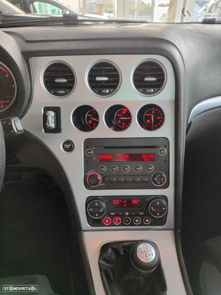 Alfa Romeo 159 Sportwagon 1.9 JTDm 16V Sportiva+ - 33