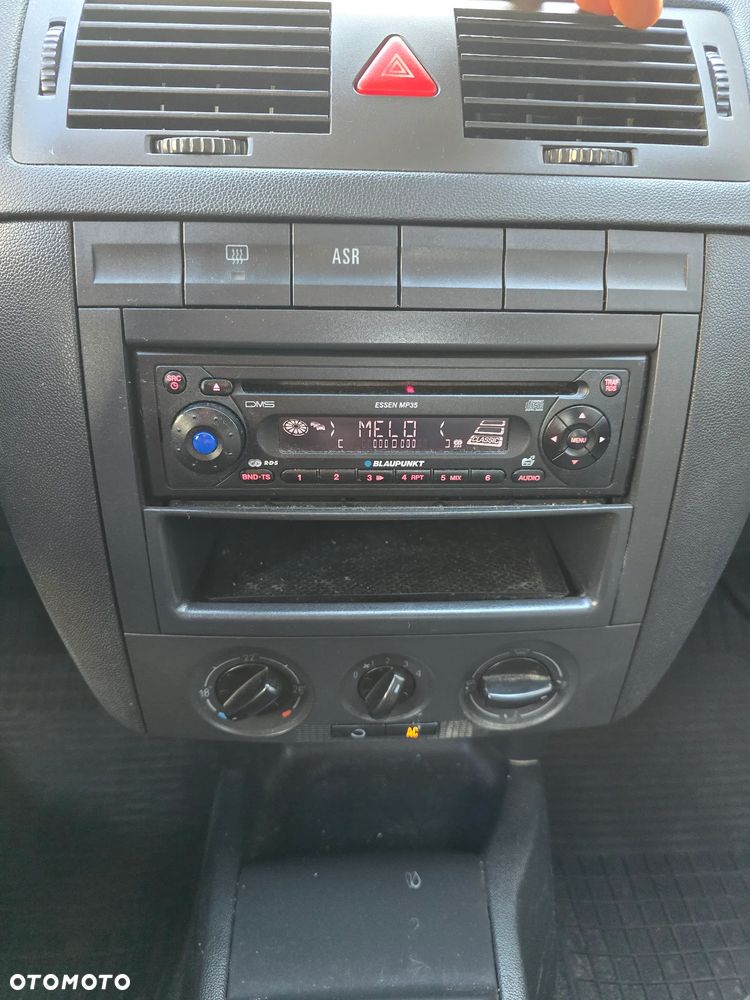 Skoda Fabia - 12