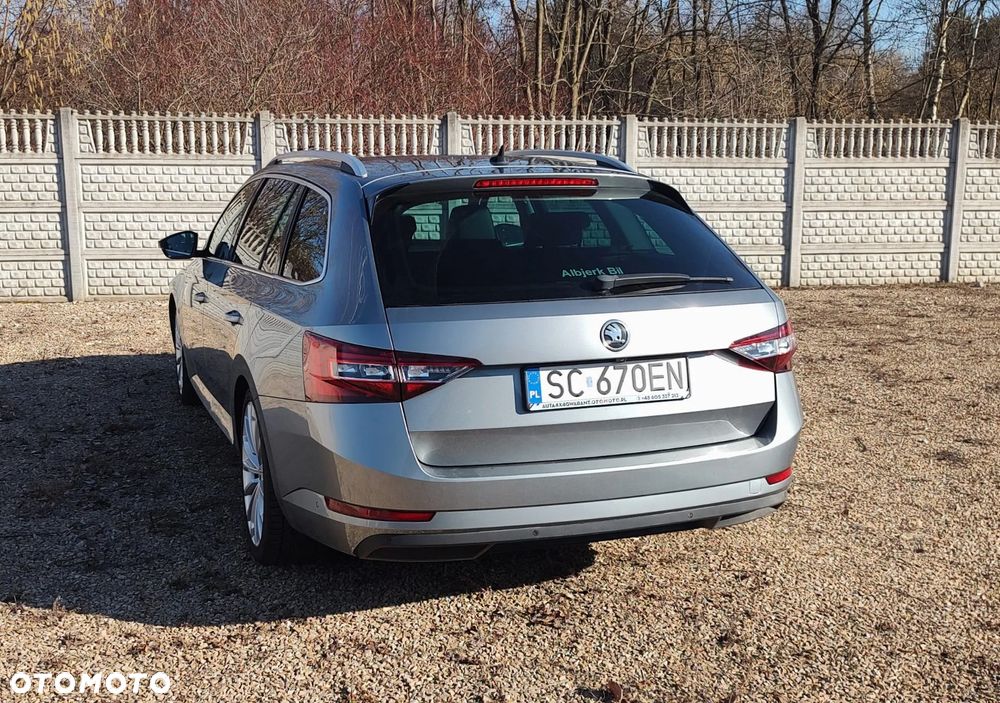 Skoda Superb 2.0 TDI 4x4 L&K DSG - 18