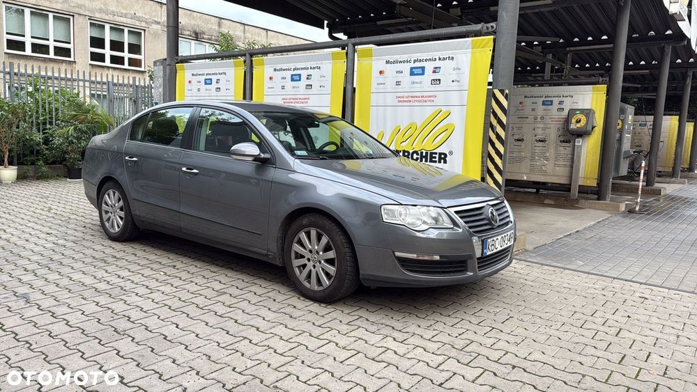 Volkswagen Passat - 17