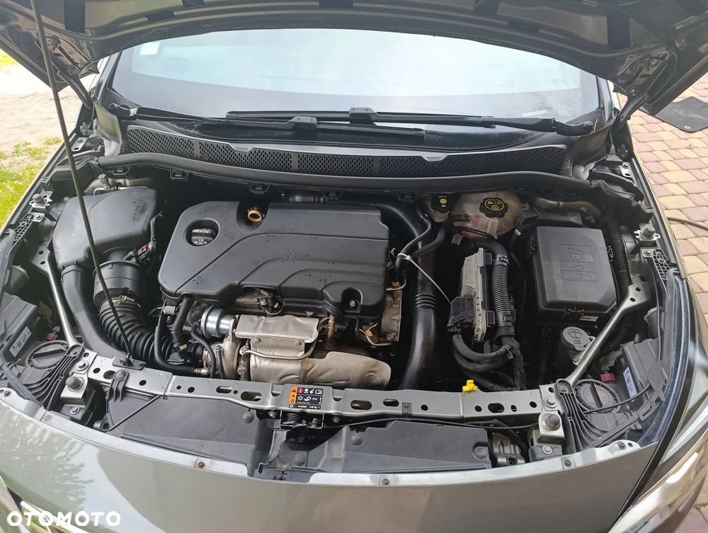 Opel Astra 1.4 Turbo Innovation - 36