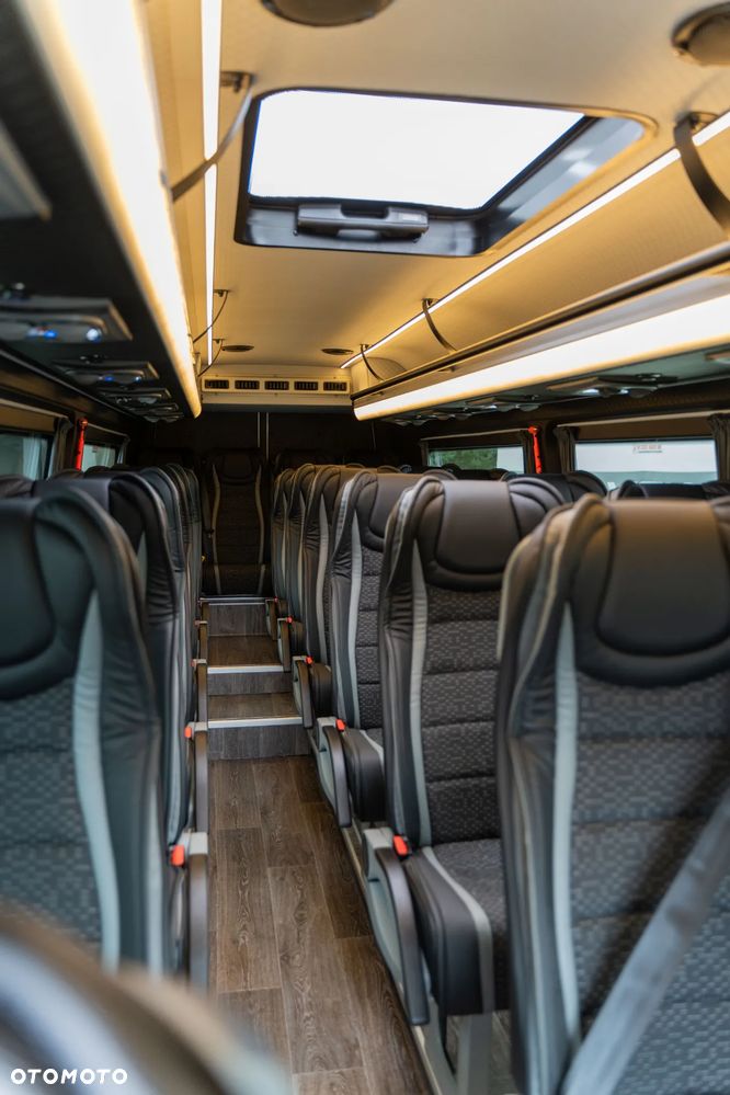 Mercedes-Benz Sprinter 519 - 8