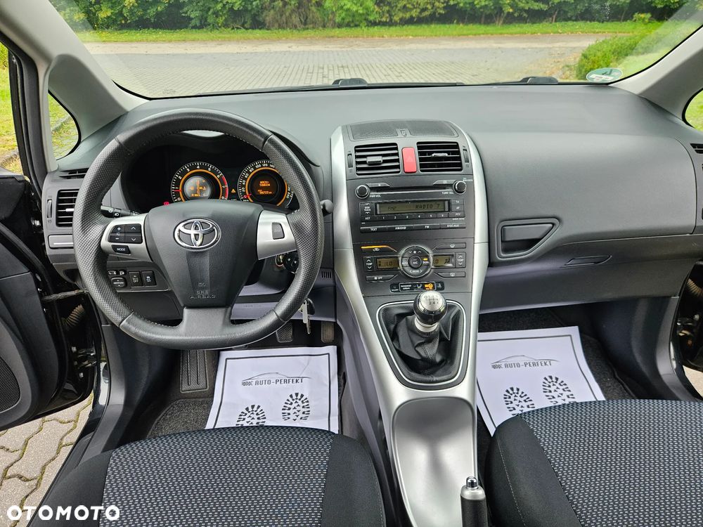 Toyota Auris 1.33 VVT-i Terra Start - 27