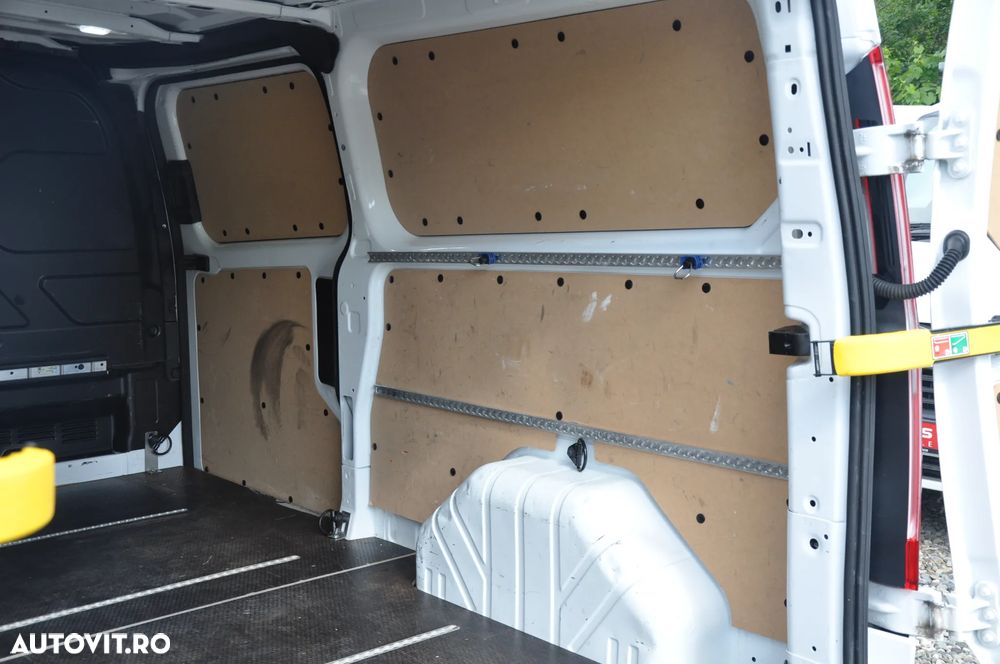 Ford Transit Custom - 9