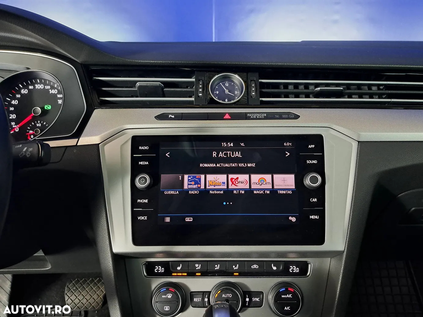 Volkswagen Passat - 15