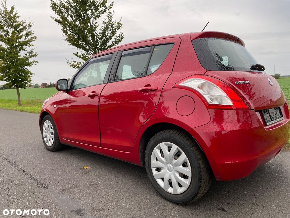 Suzuki Swift 1.3 A-M-T Comfort - 5