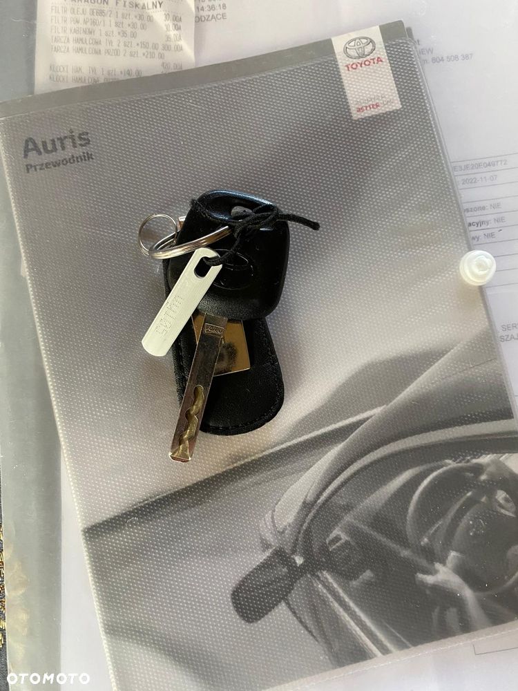 Toyota Auris 1.6 Premium - 24