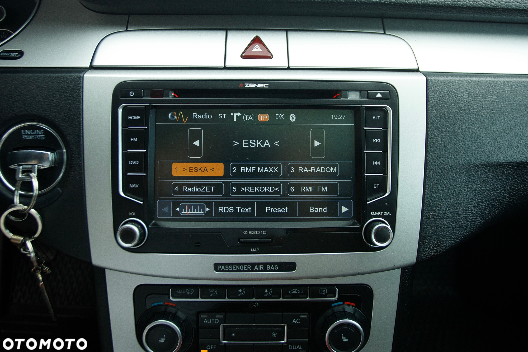 Volkswagen Passat 2.0 TDI Comfortline - 29