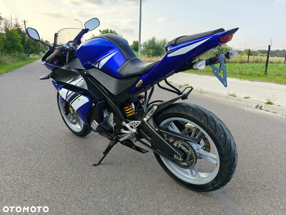 Yamaha YZF - 9