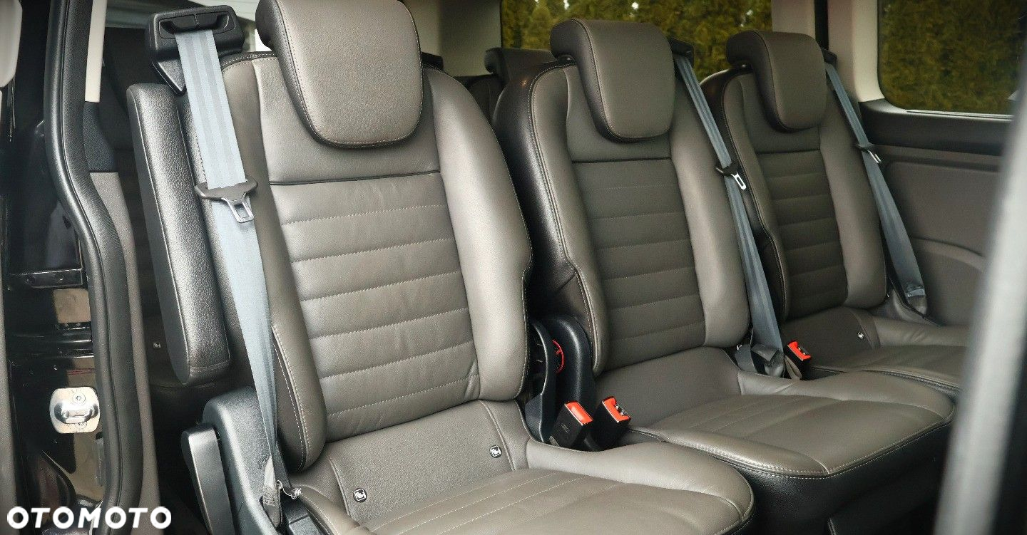 Ford Tourneo Custom - 21