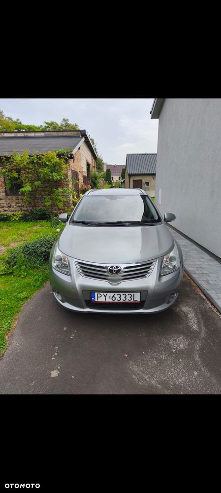 Toyota Avensis - 2