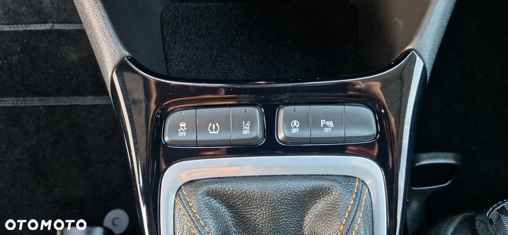 Opel Crossland X 1.2 T Design Line S&S - 19