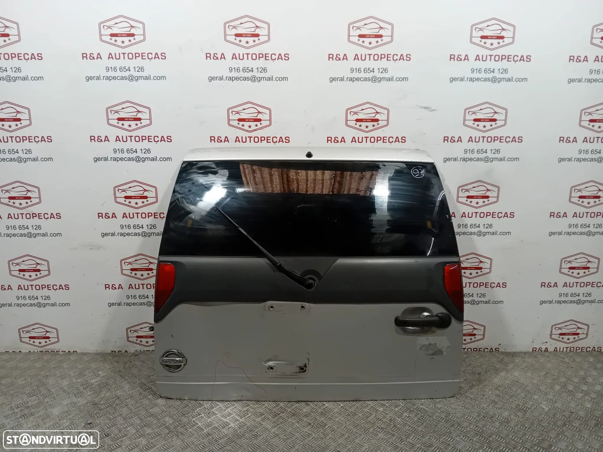 Tampa Porta Mala Nissan Terrano II 2 Fase 2 Original - 1
