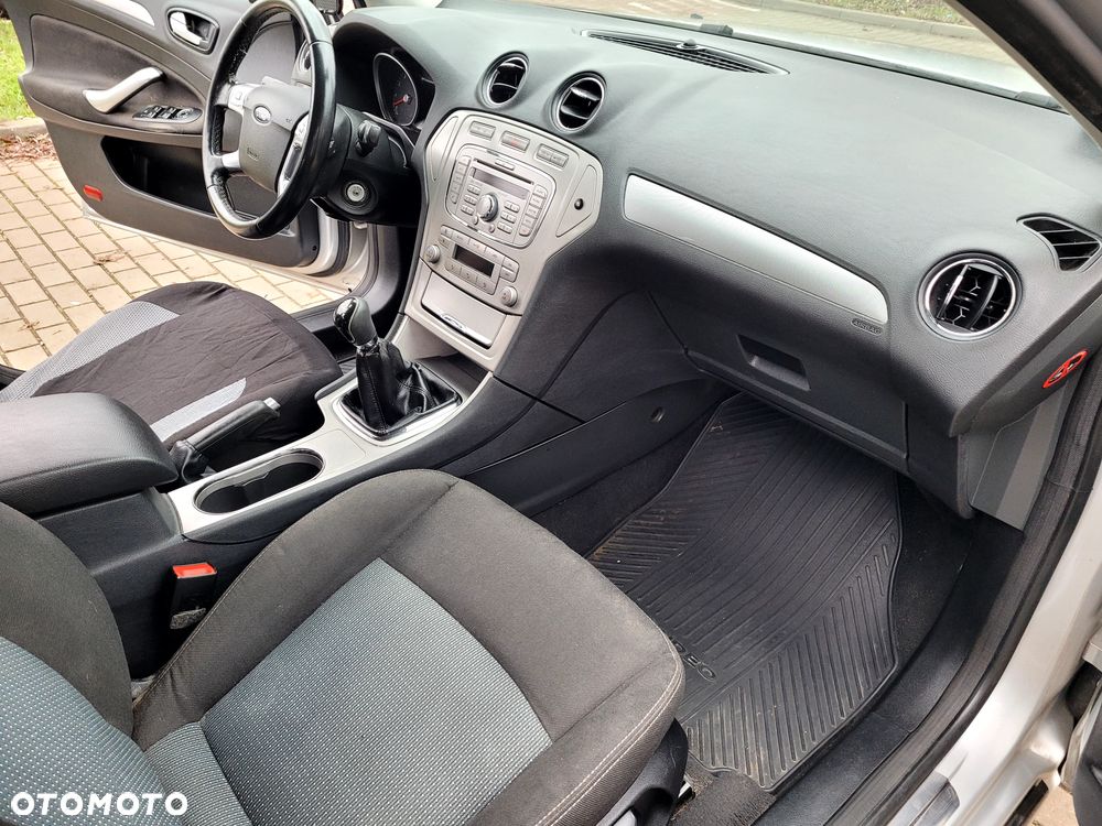 Ford Mondeo 2.0 Gold X - 37