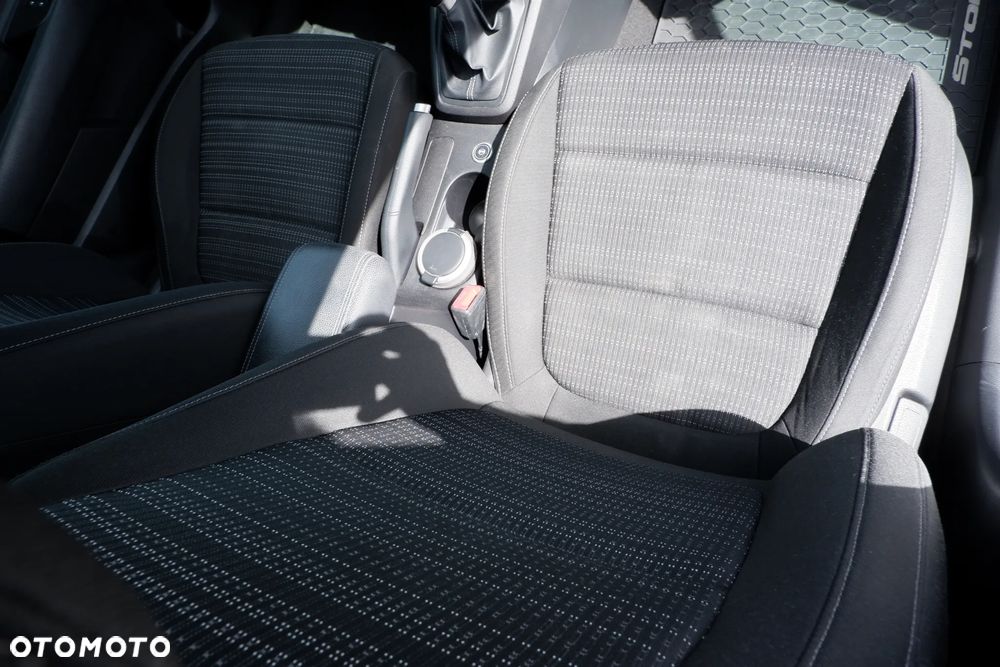 Kia Stonic 1.4 L - 8