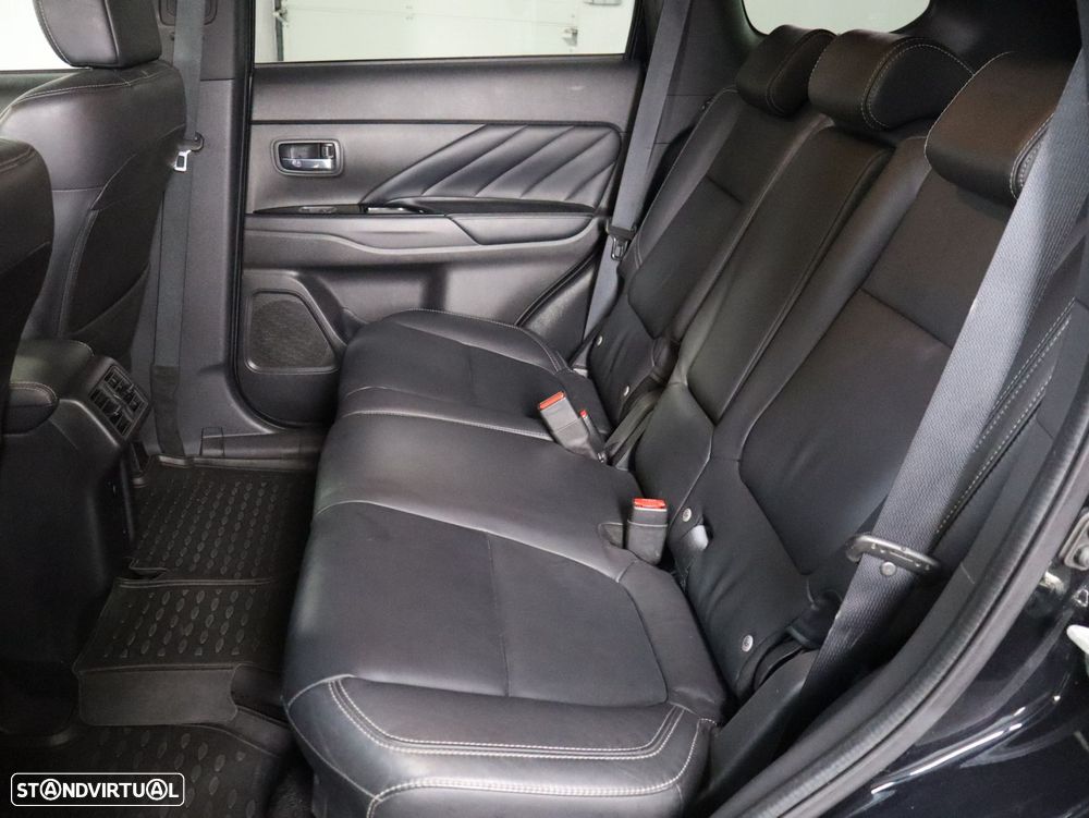 Mitsubishi Outlander 2.4 Instyle - 7