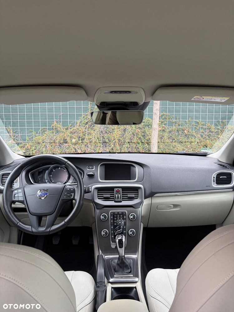 Volvo V40 - 22