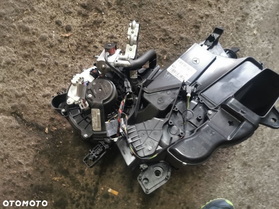 NAGRZEWNICA TYLNA MERCEDES GL W166  1668301660 - 1